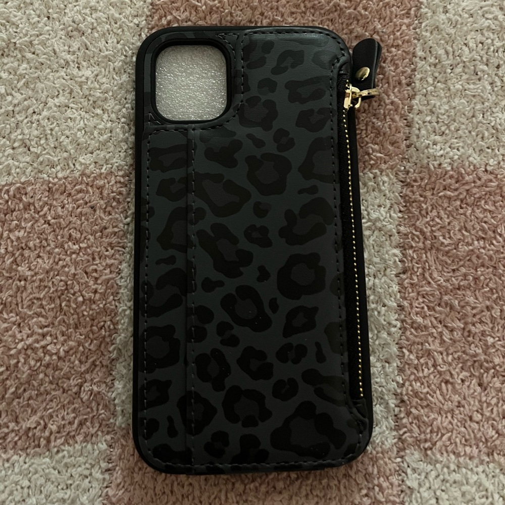 iPhone 11 Leopard Wallet Case